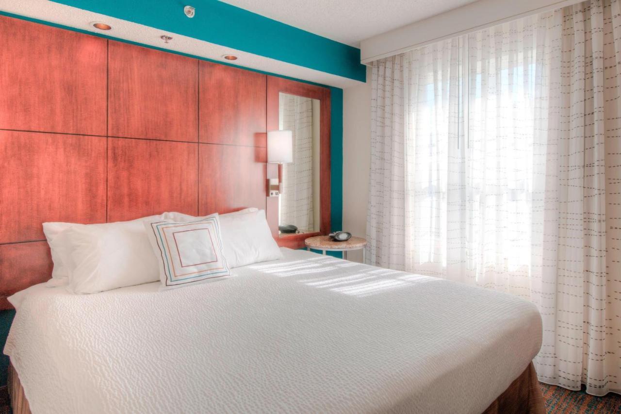 Residence Inn By Marriott Чейпъл Хил Екстериор снимка