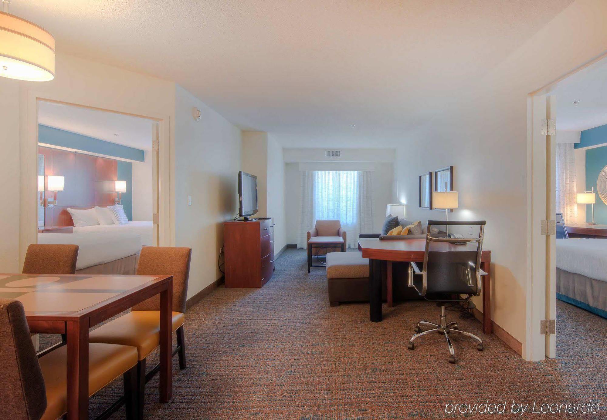 Residence Inn By Marriott Чейпъл Хил Екстериор снимка