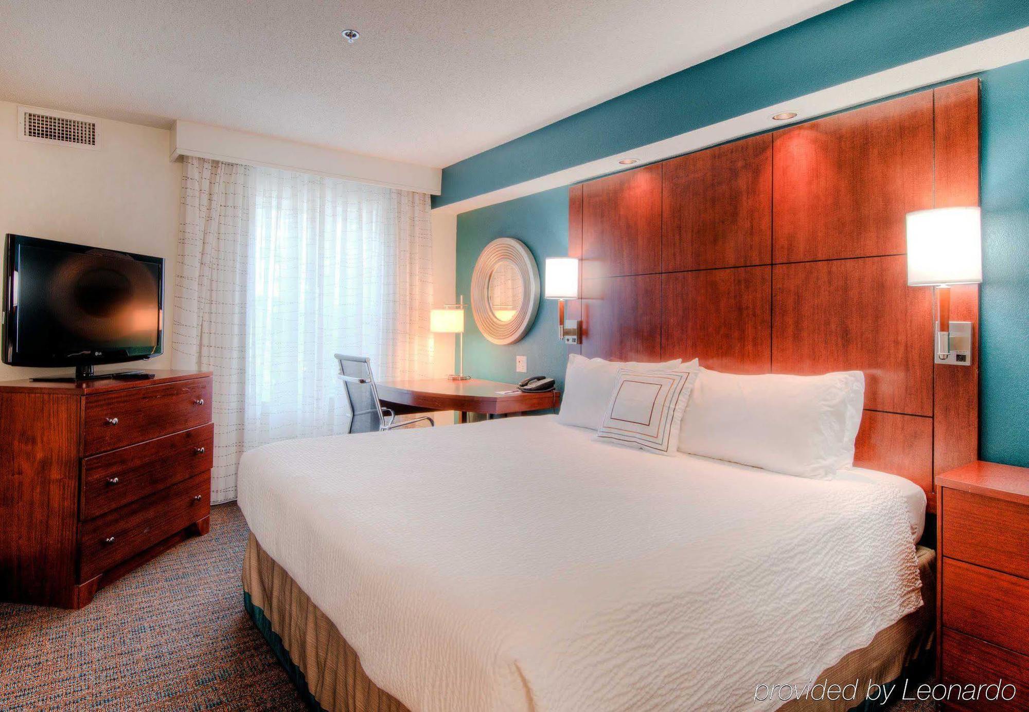 Residence Inn By Marriott Чейпъл Хил Екстериор снимка