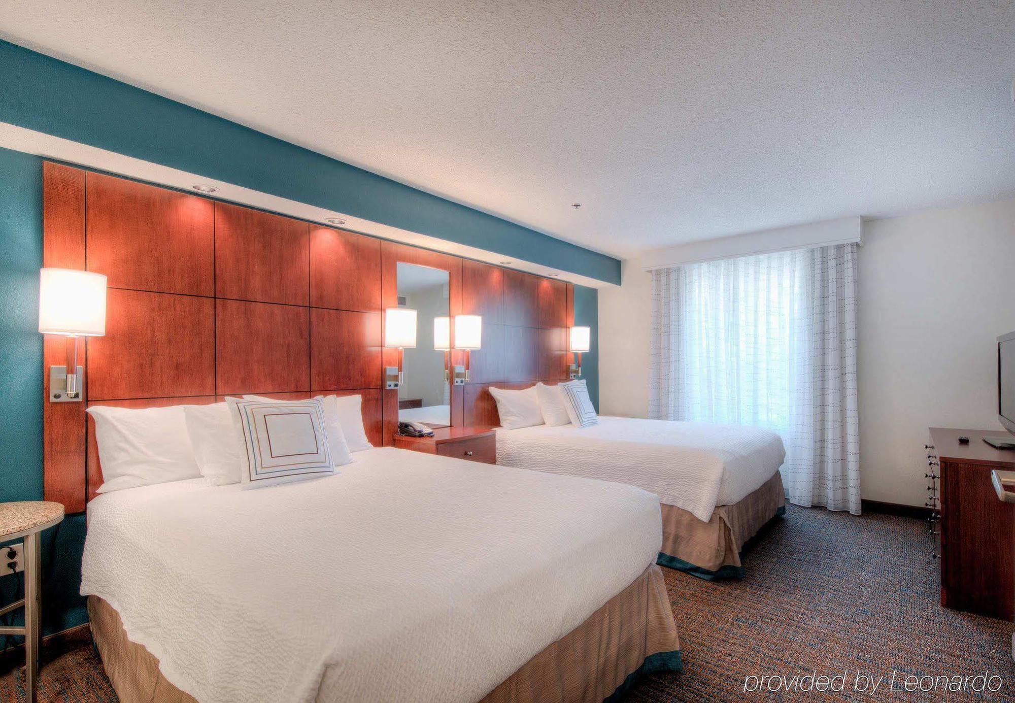 Residence Inn By Marriott Чейпъл Хил Екстериор снимка